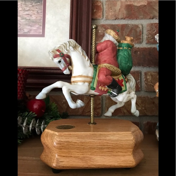 Rare VTG 1986 Santa Limited Edition Carousel - Picture 3 of 10